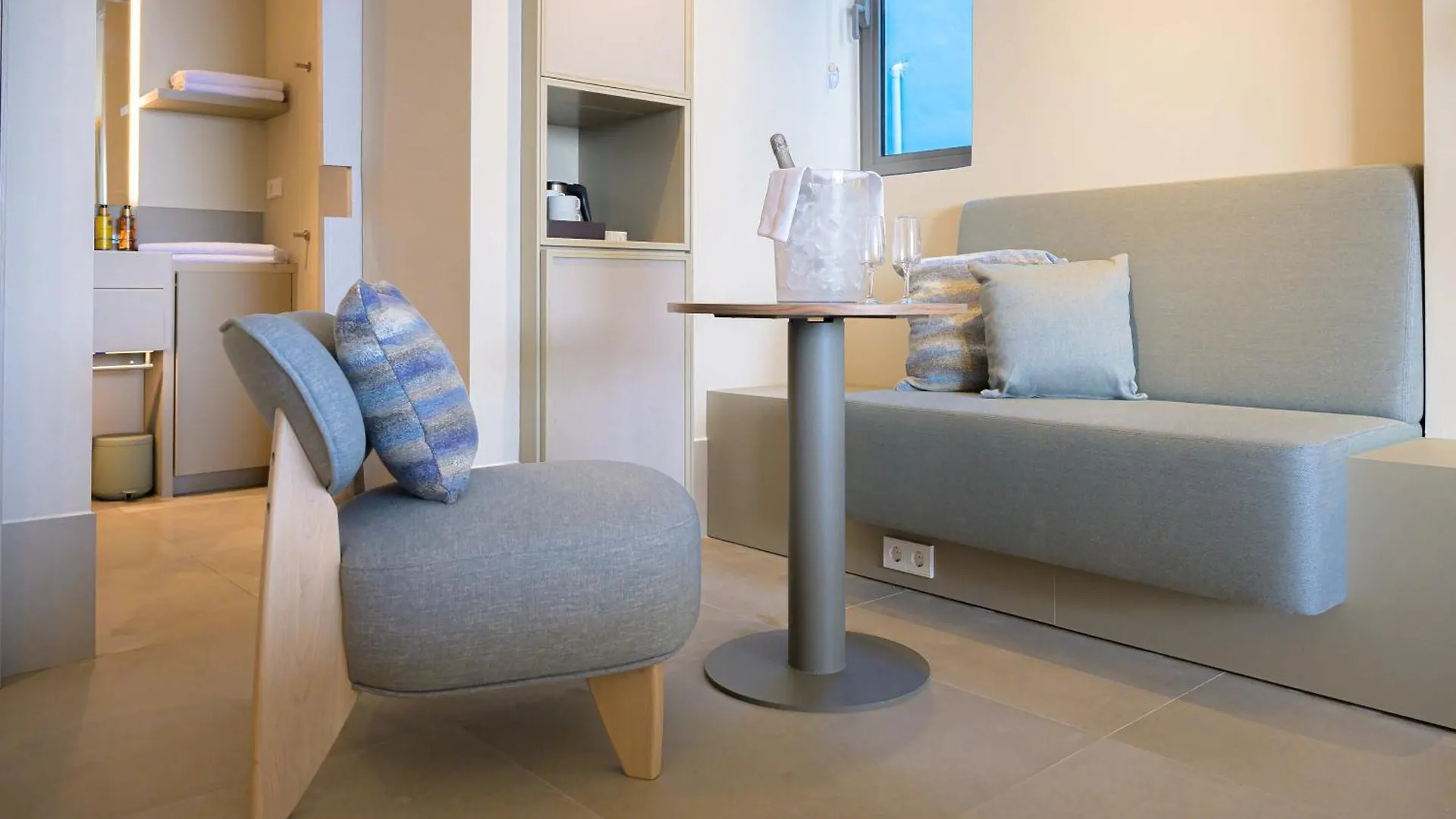 Art Hotel Curacao Willemstad 4*,  Curacao